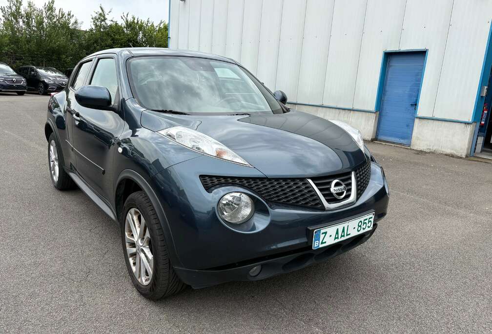 Nissan Juke 1.6i 2WD Acenta Connect Sport Pack