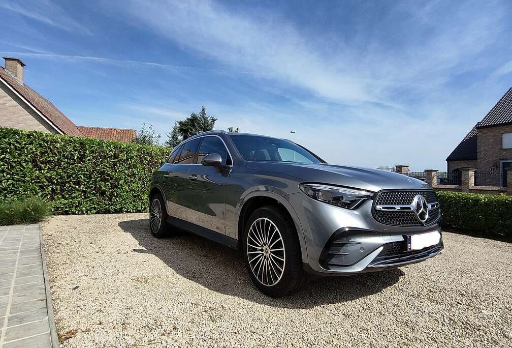 Mercedes-Benz GLC 300 DE AMG met premium plus