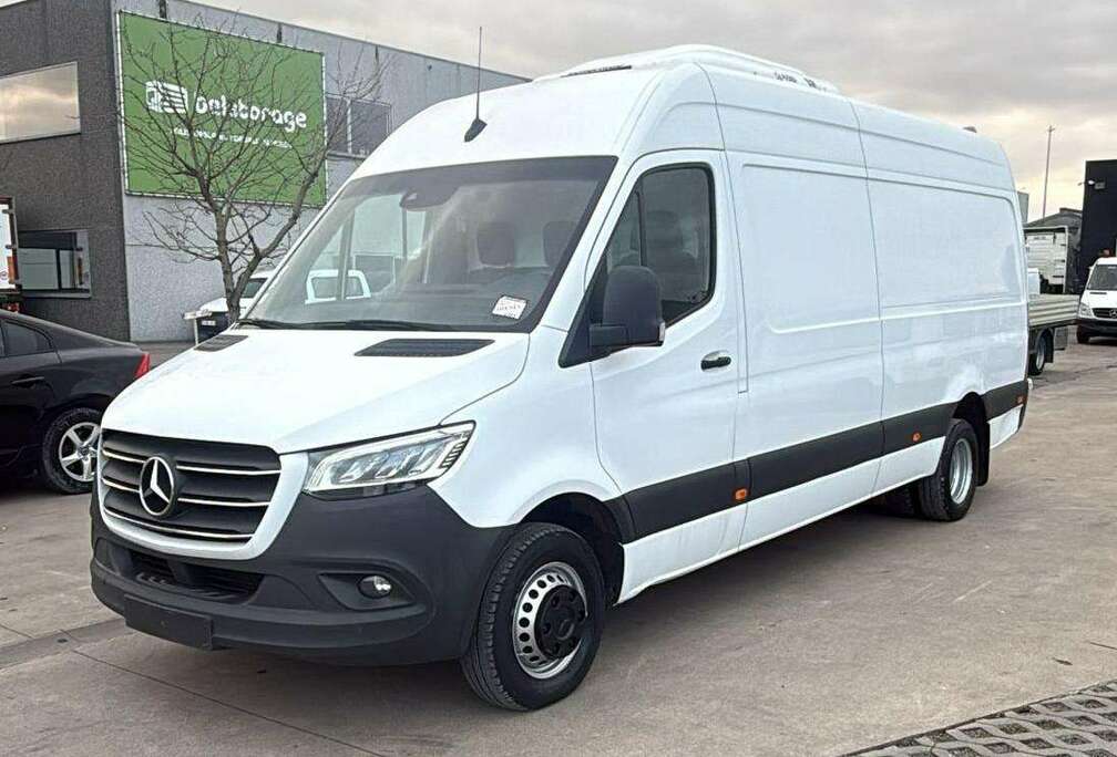 Mercedes-Benz 519 (Stock ID 14773)