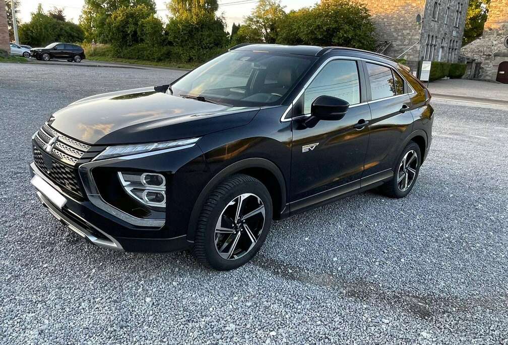 Mitsubishi Hybride 2.4