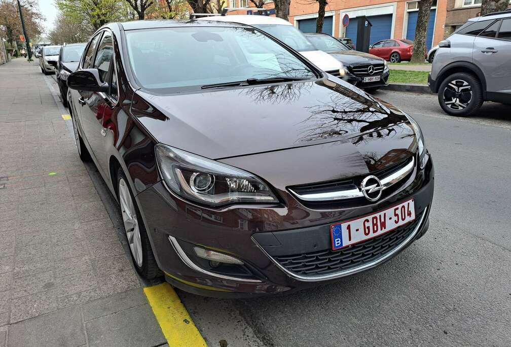 Opel ASTRA automatique 2015 127000km