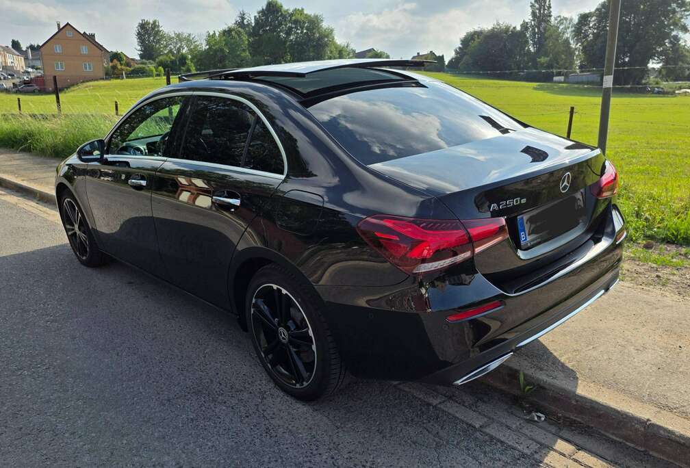 Mercedes-Benz A 250 e PHEV Business Solution (EU6AP)