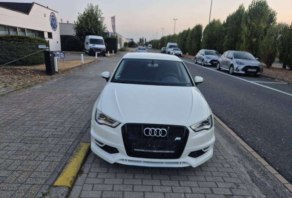 Audi Sportback 1.6 TDi - ABT pakket - Parkingssensoren - Cruise Controle - GPS