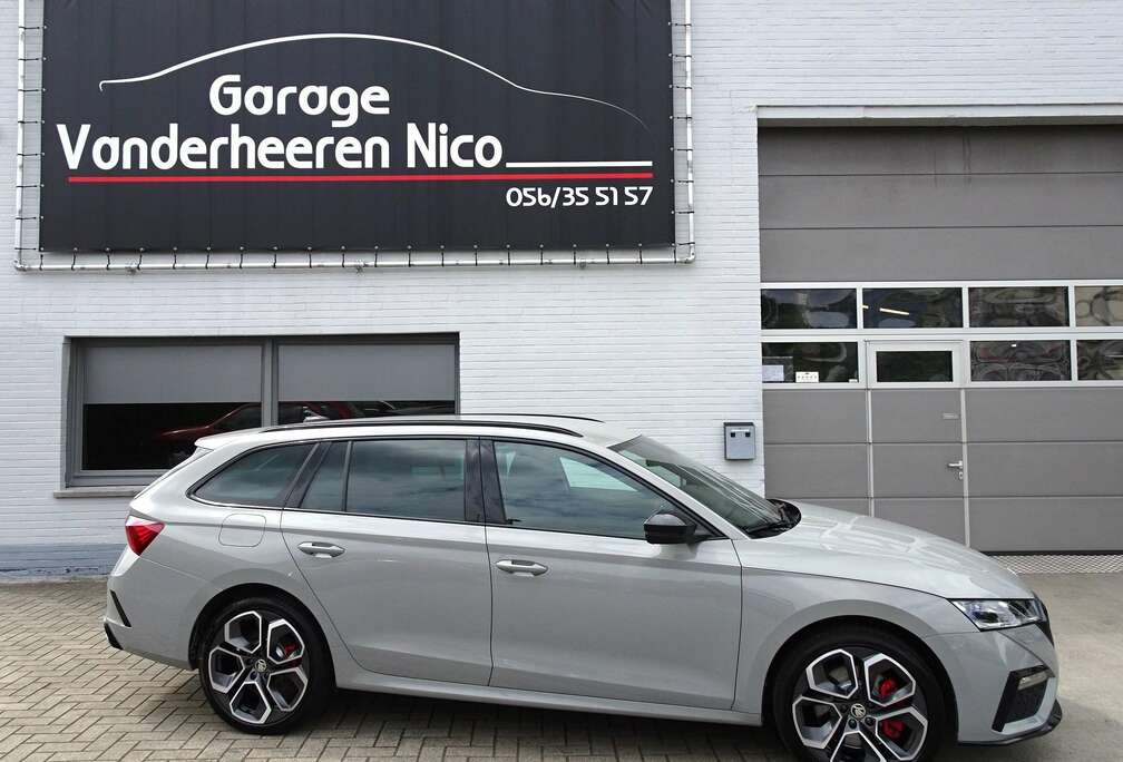 Skoda RS iV Plug-in CARPLAY,ADAPT.CRUISE,CAMERA,CANTON