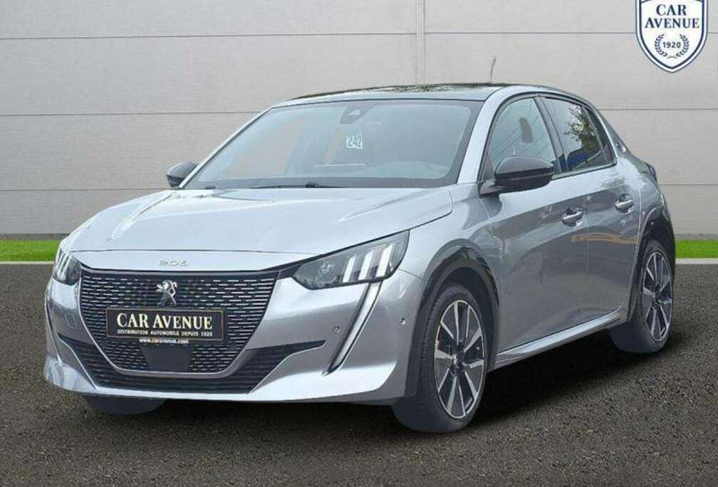 Peugeot e-208 136ch GT