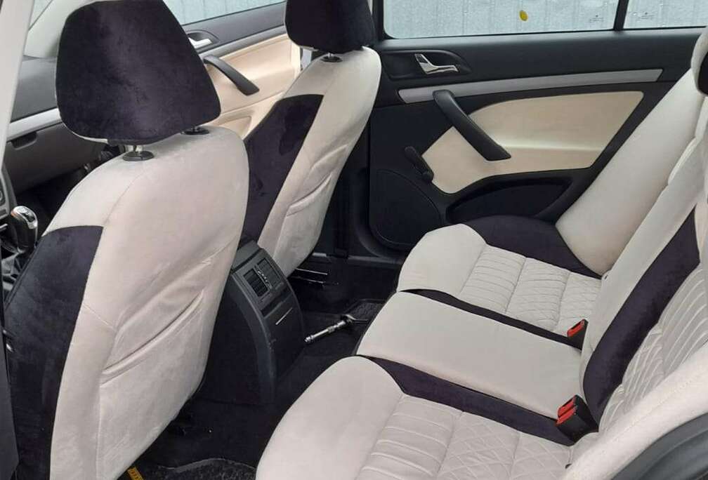 Skoda Octavia 1.6 CR TDi Active DPF