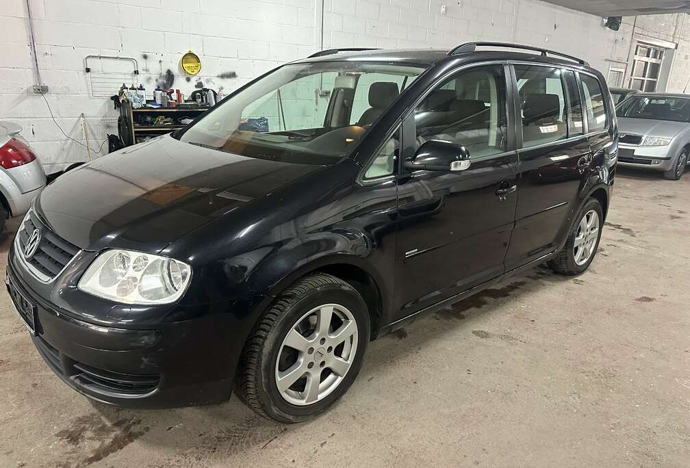 Volkswagen 1.6 16S FSI Carat Tiptronic 5pl