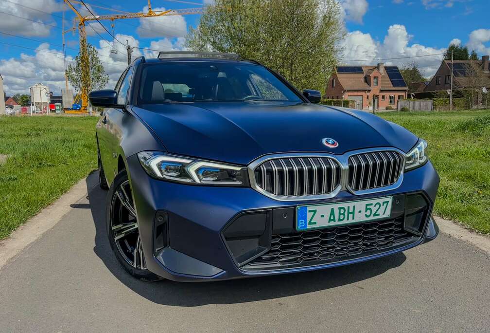 BMW 330e Touring, 3j Garantie, frozen tanzanite blue