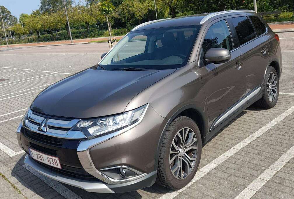 Mitsubishi Outlander 2.0 4WD CVT Plus