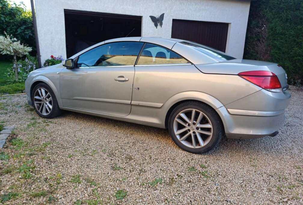 Opel TwinTop 1.6i 16v Cosmo