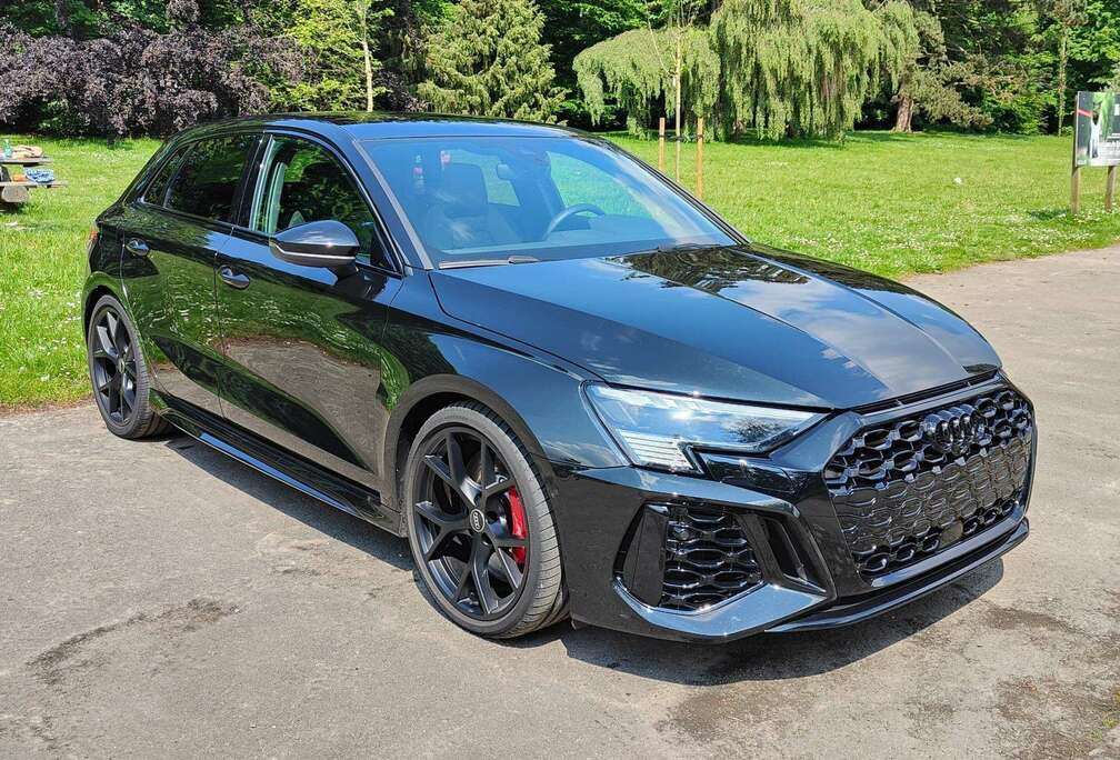 Audi RS3 TFSI Sportback quattro S tronic