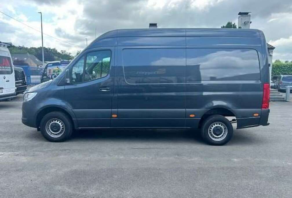 Mercedes-Benz 317 d A2 H2  31.500 EUR + btw