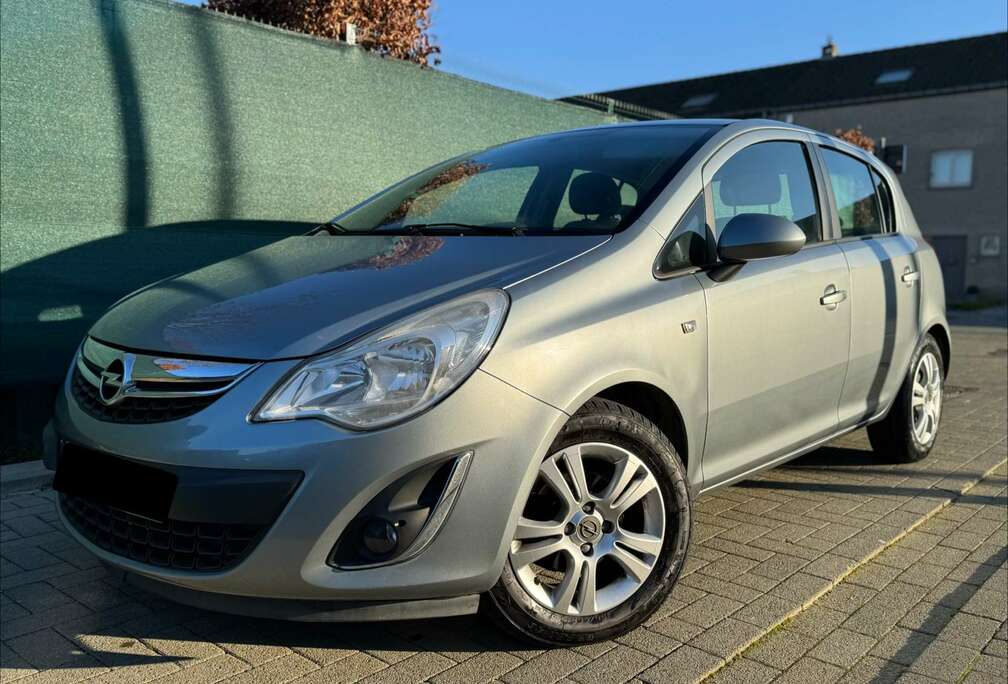 Opel 1.2i  2013  75.250km *5 deurs/5 portes *AC/
