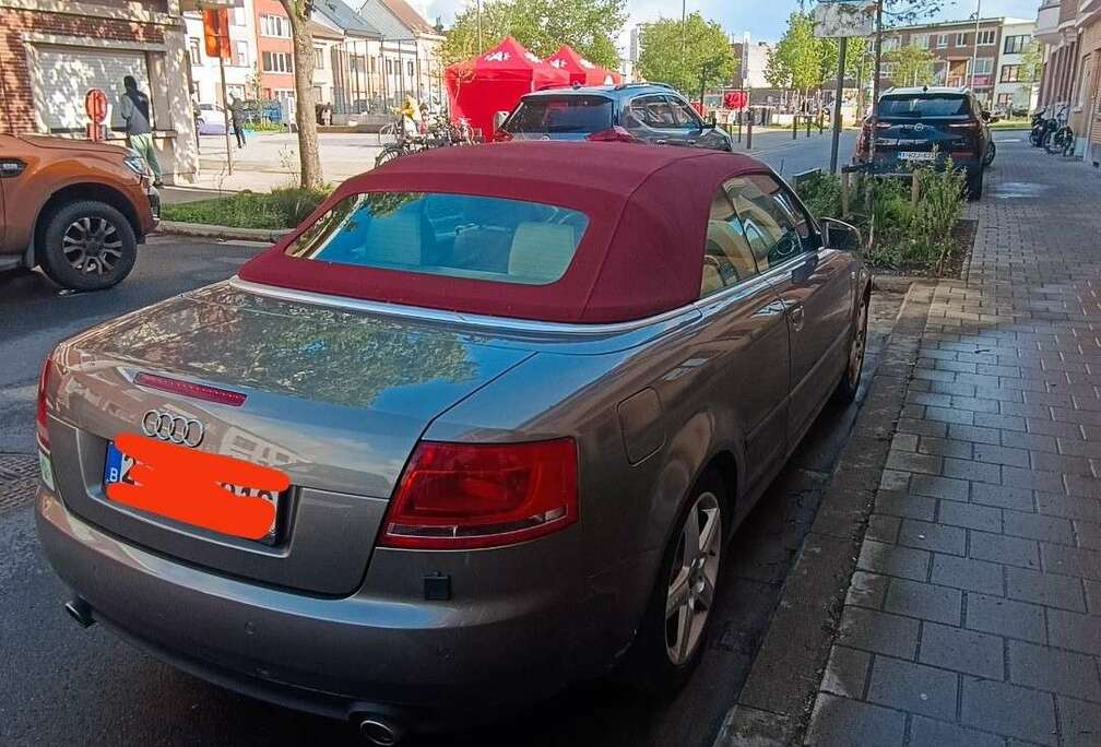 Audi Cabrio 1.8 turbo, benzine en LPG