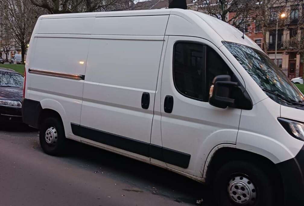 Peugeot 2.2 BlueHDi L1H2 Asphalt S/S