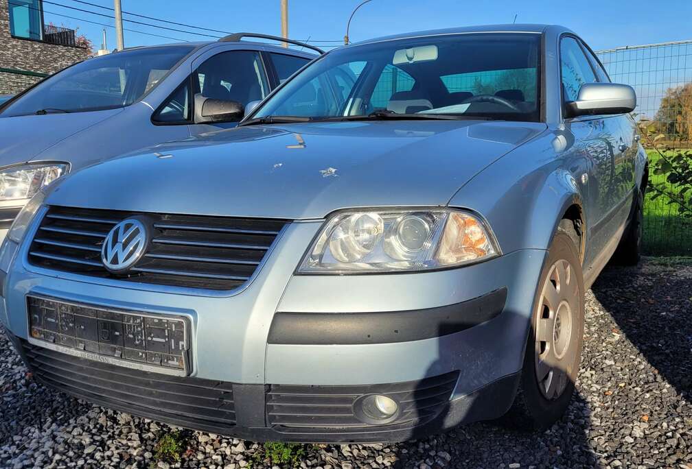 Volkswagen 2.0i word GEKEURD 140000KM AIRCO TREKHK PDC OHBOEK