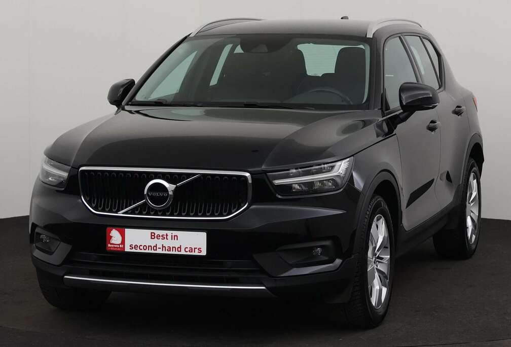 Volvo 1.5T3 MOMENTUM PRO + GPS + CARPLAY + CAMERA + PDC