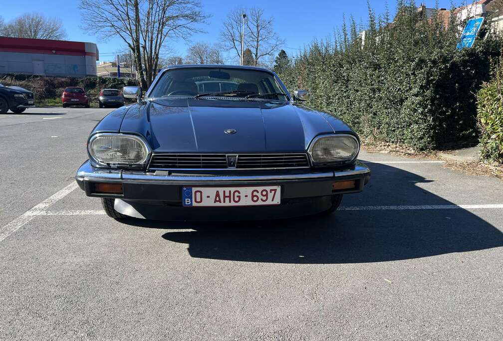 Jaguar V12      Etudie Toute Offre Raisonnable