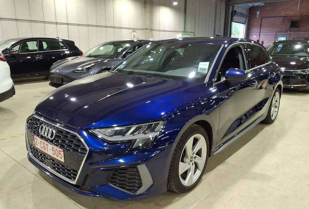 Audi A3*S*LINE**XENON/CARPASS*CARPLAY