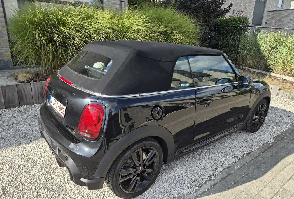 MINI Cabriolet 2.0A jcw + 4 jantes pneus hiver