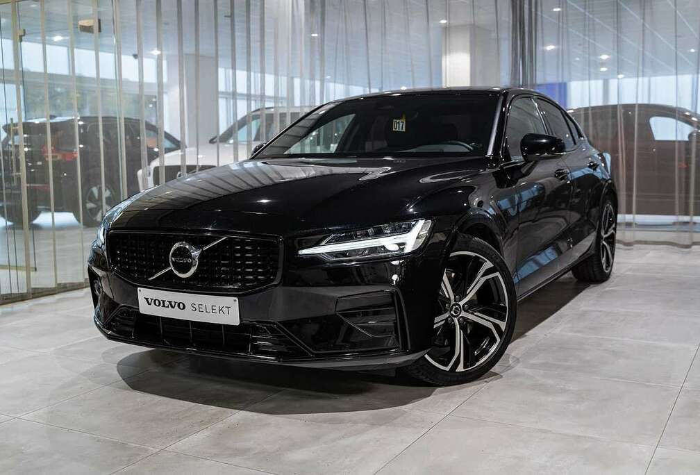 Volvo Plus, B3 mild hybrid, Essence, Dark