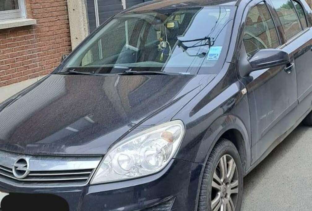 Opel 1.6i Essentia (Fleet)