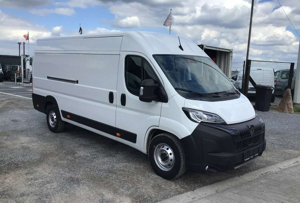 Peugeot l4h2 180pk automaat 2024 25000km 23950e ex