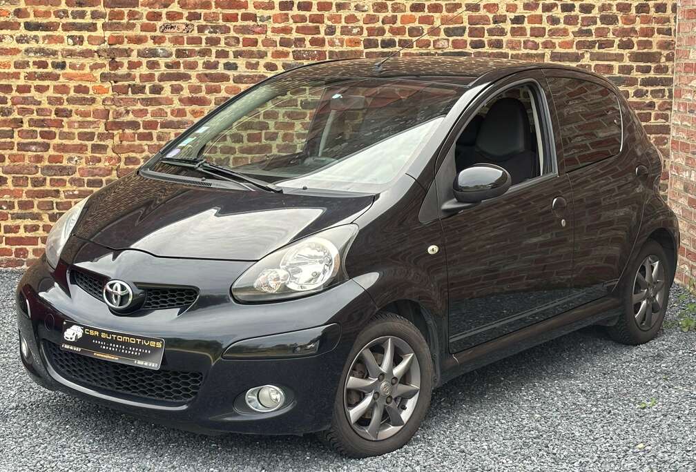 Toyota VIP 1.0i VVT-i TomTom