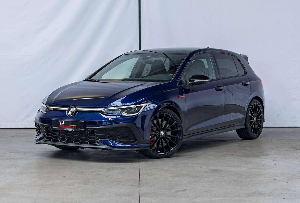 Volkswagen CLUBSPORT|AKRAPOVIC|HARMAN-KARDON|IQ-LIGHTS|ZETELVERW.|ACC|LA|SFEERVERL.|ALCANTARA|CAMERA|GARANTIE
