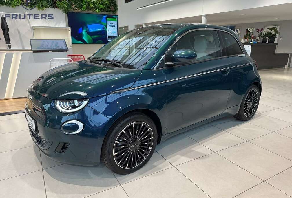 Fiat 3+1 MY25 LA PRIMA Elektrisch 87kW 118pk [NIEUW]
