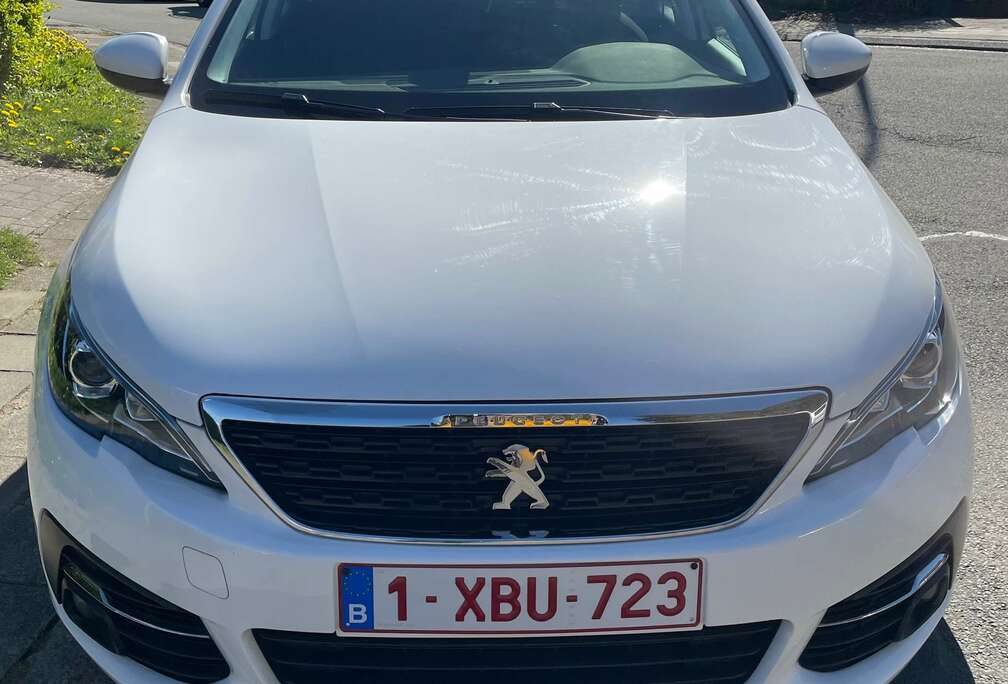 Peugeot 208 1.2 PureTech Signature S