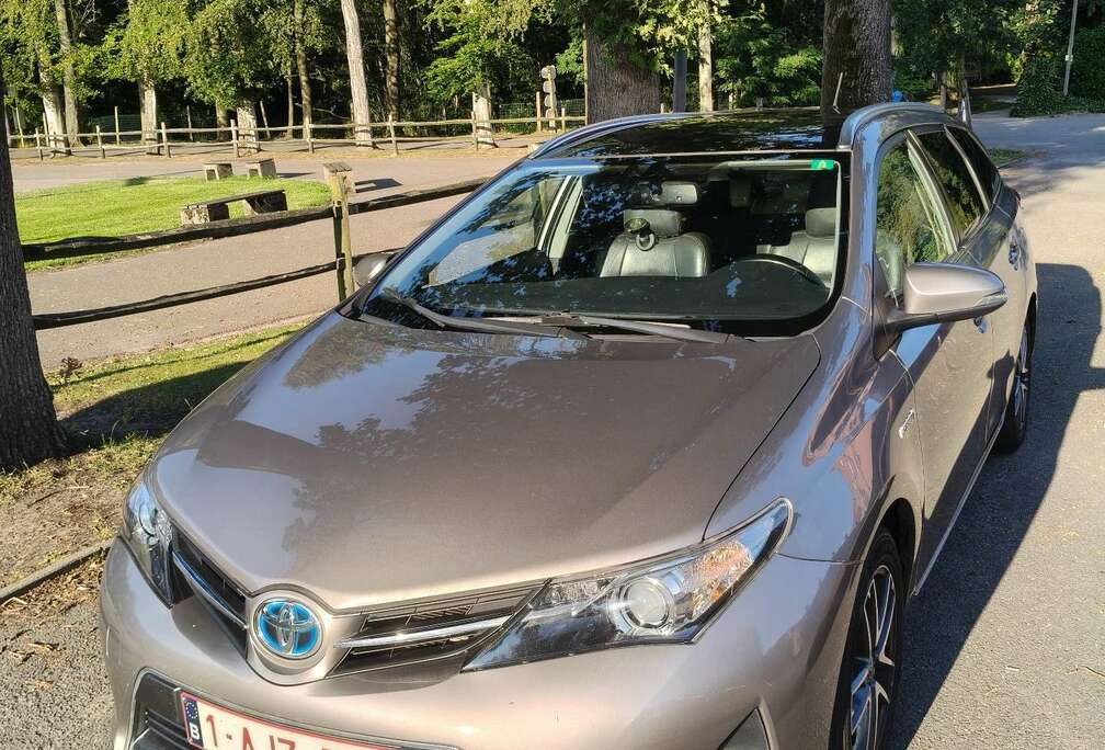 Toyota SW HEV 1.8i HSD Dynamic CVT