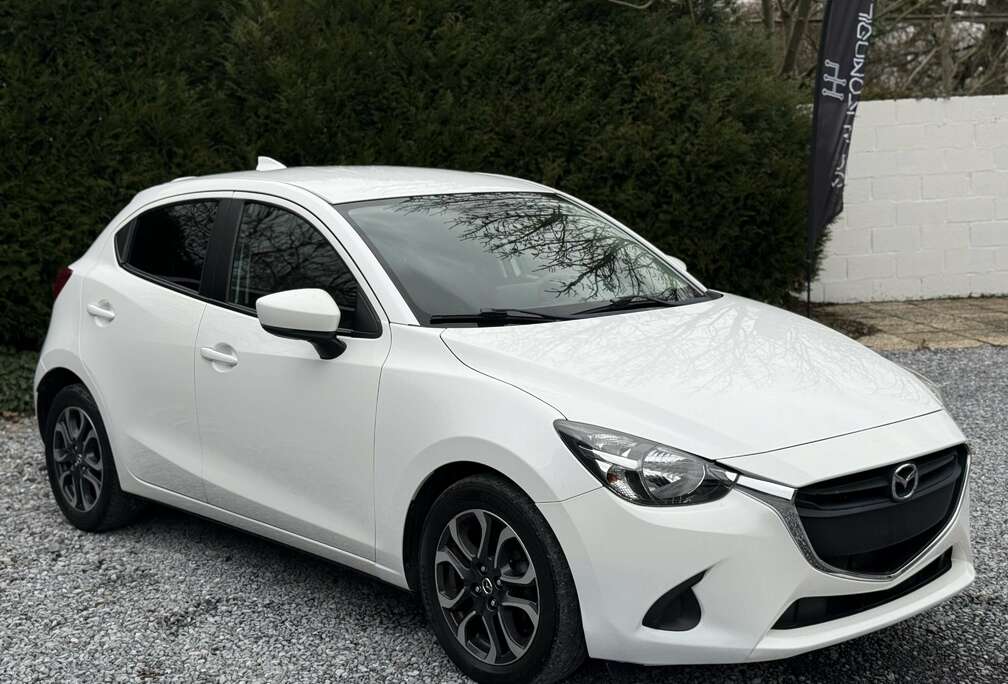 Mazda 1.5i navi , Clim , siège chauffant, garantie