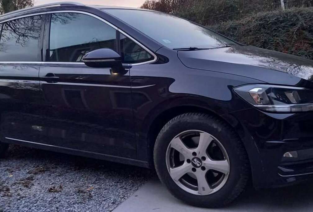 Volkswagen Touran 1.6 TDi SCR Highline (EU6.2)