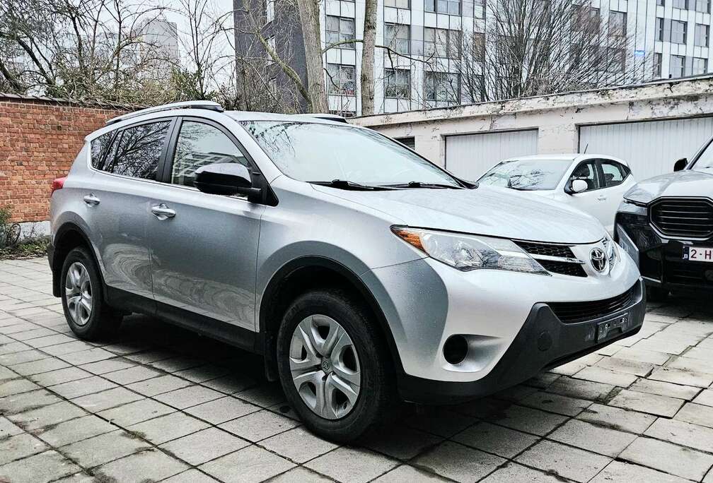 Toyota RAV4 2.0i 4x4 Dynamic.  PRIX EXPORT