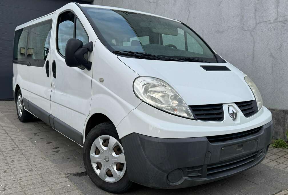 Renault Trafic Passenger 2.0 dCi L2H1 9 PLAATSEN