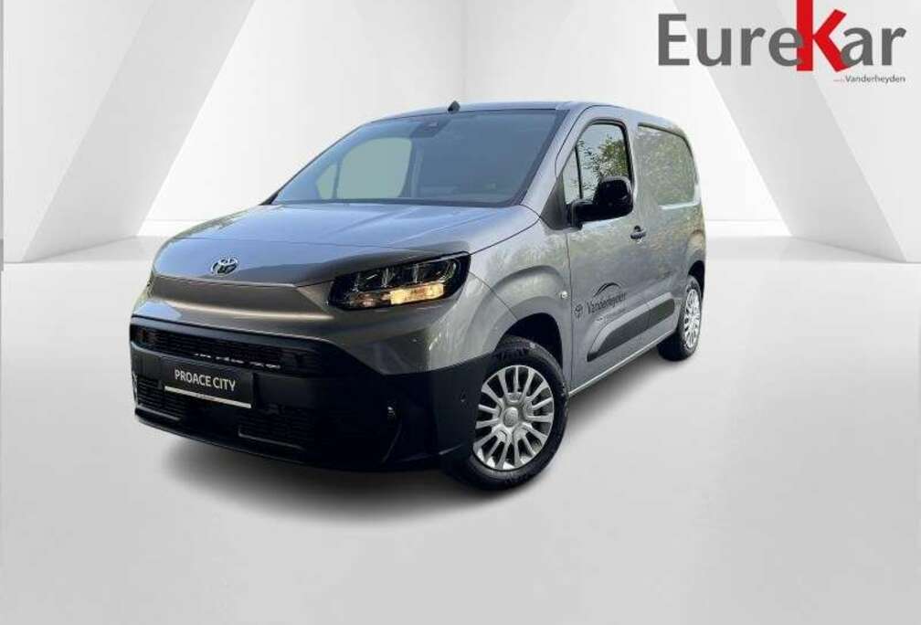 Toyota VAN 3PL SWB 1.5 Diesel 100hp MT Comfort + GP + Car