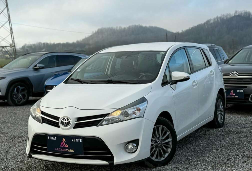 Toyota 1.6D 7 PLACES - AIR CO - CAMERA - GPS - CRUISE