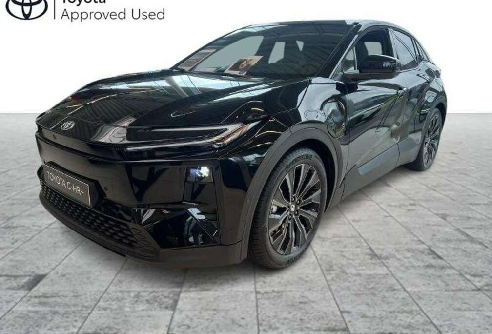 Toyota 77kWh AWD Style Black + Premium Pack