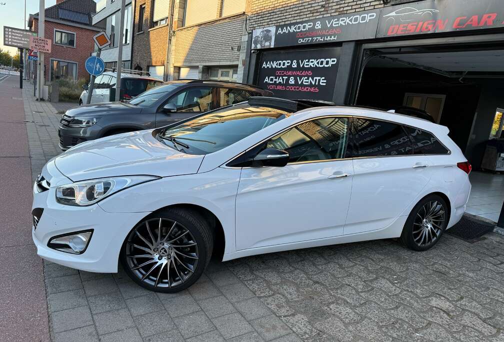 Hyundai i40 SW 1.7 CRDi Executive Panorama Cuir Navigation