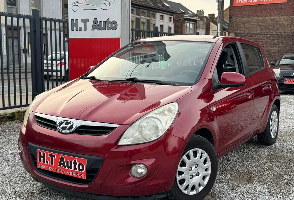 Hyundai i20 1.2i prêt à immatriculé euro4 5 porte