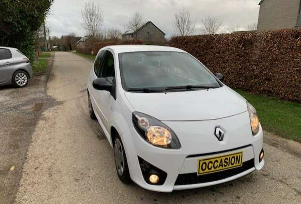 Renault 1.2i Night  SUPERBE ETAT IMPECABLE GARANTIE 1AN