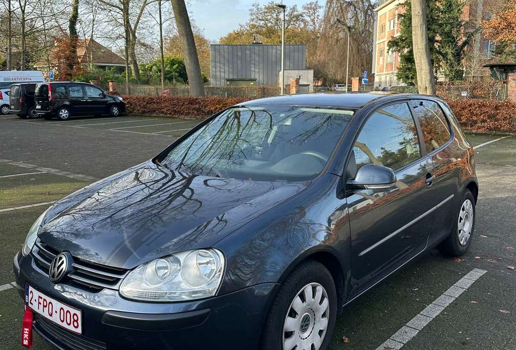 Volkswagen 1.6 FSI Sportline