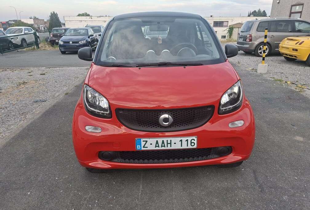 Smart Fortwo coupé 1.0i prêt à immatriculer