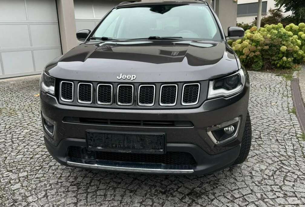 Jeep 1.4 I MultiAir II 170 ch Active Drive BVA9 Opening