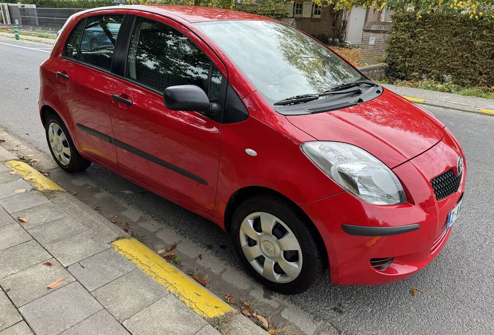 Toyota 1300 ESSENCE-68.000 KM- Prete a immatriculer