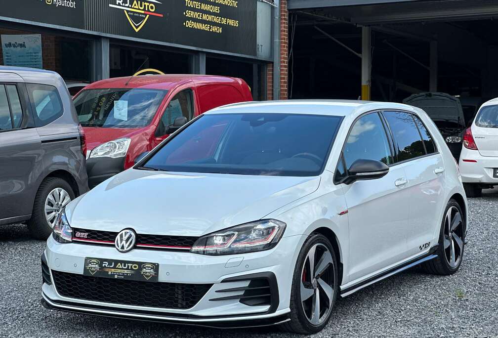 Volkswagen Golf 2.0 TSI TCR OPF DSG