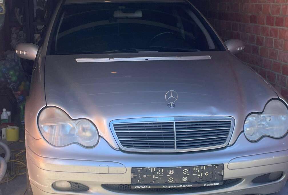 Mercedes-Benz C 180 Classic