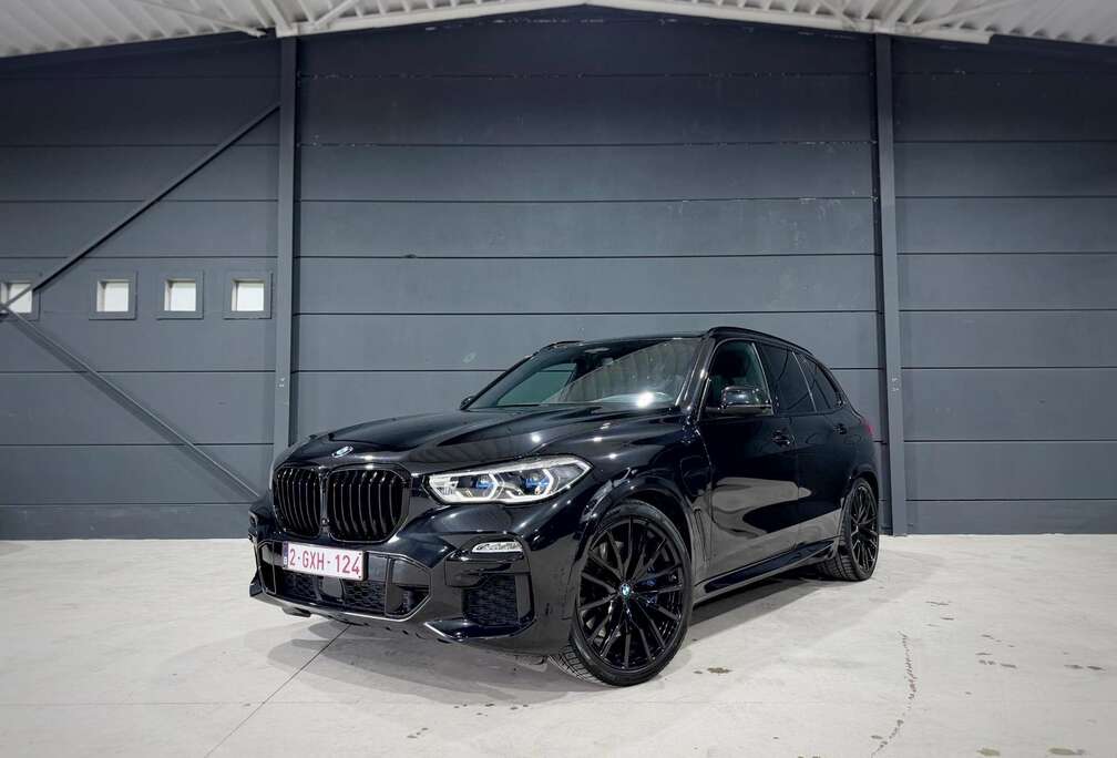 BMW xDrive45e M-SPORT / PANO / HEAD-UP / H&K / ACC
