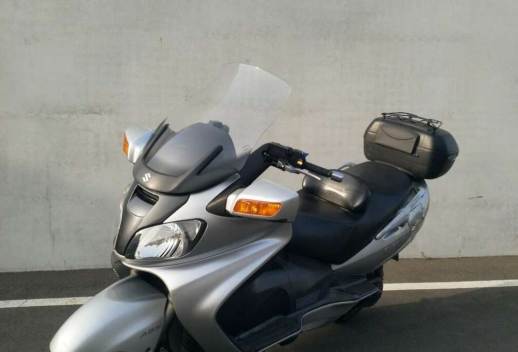 Suzuki Executive